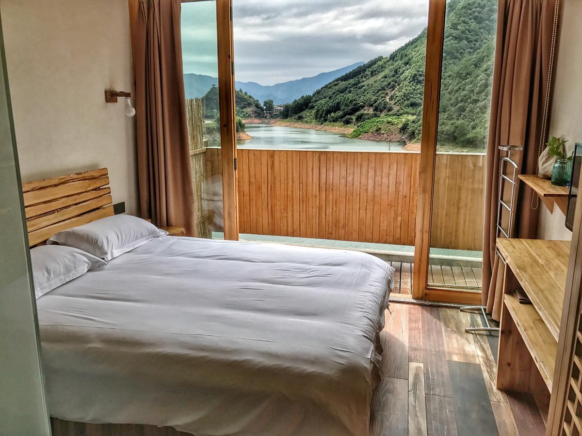 The Lake View Deyishe Resort In Thousand Island Lake Qianwu Zewnętrze zdjęcie